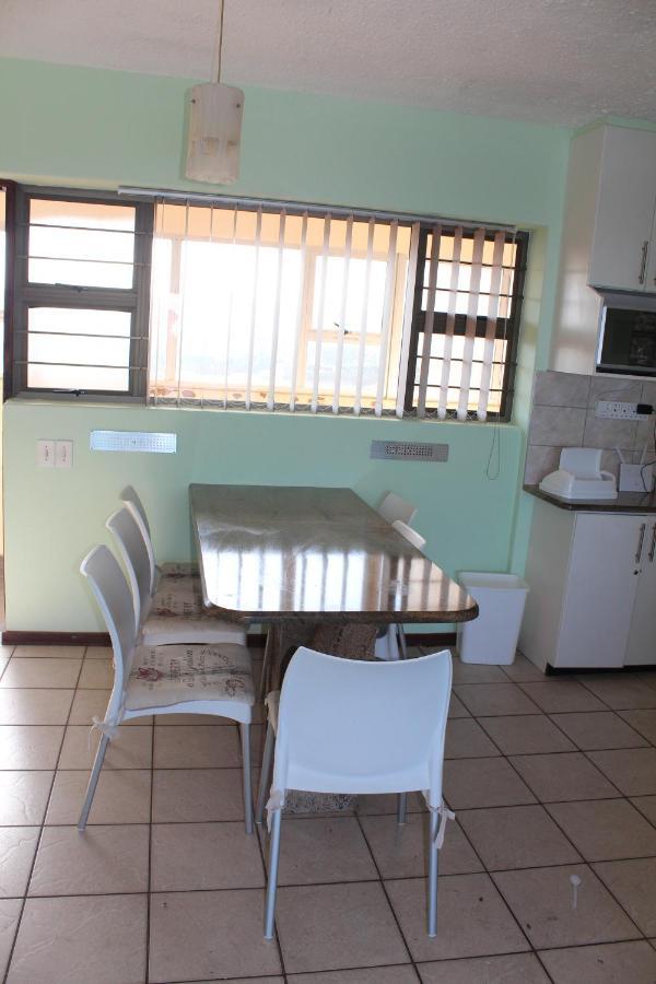 Stella Maris 144 Lägenhet Amanzimtoti Exteriör bild